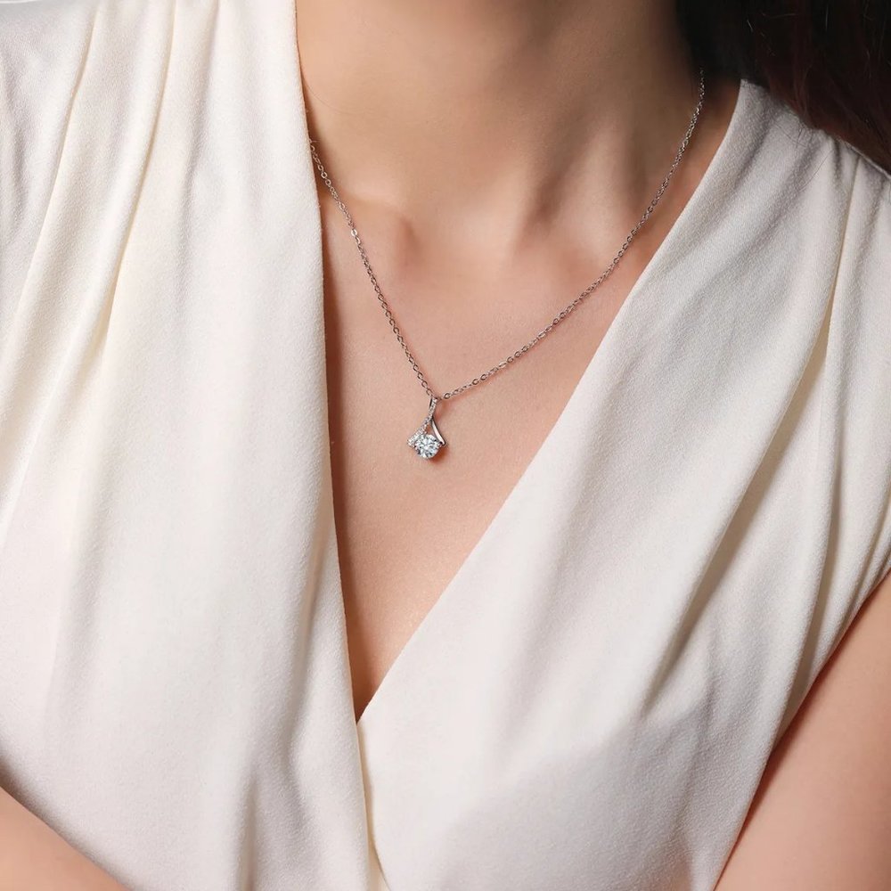 Certified 1ct. t.w. Moissanite Diamond Water Drop Pendant Necklace NEW - Picture 4 of 11